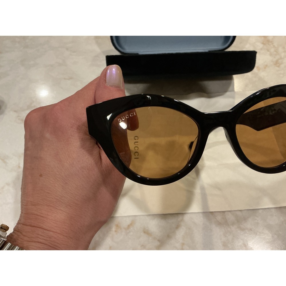 GUCCI GG0957S 003Cat Eye Sunglasses Black Gold Logo Brown Lens Italy M - Picture 9 of 13
